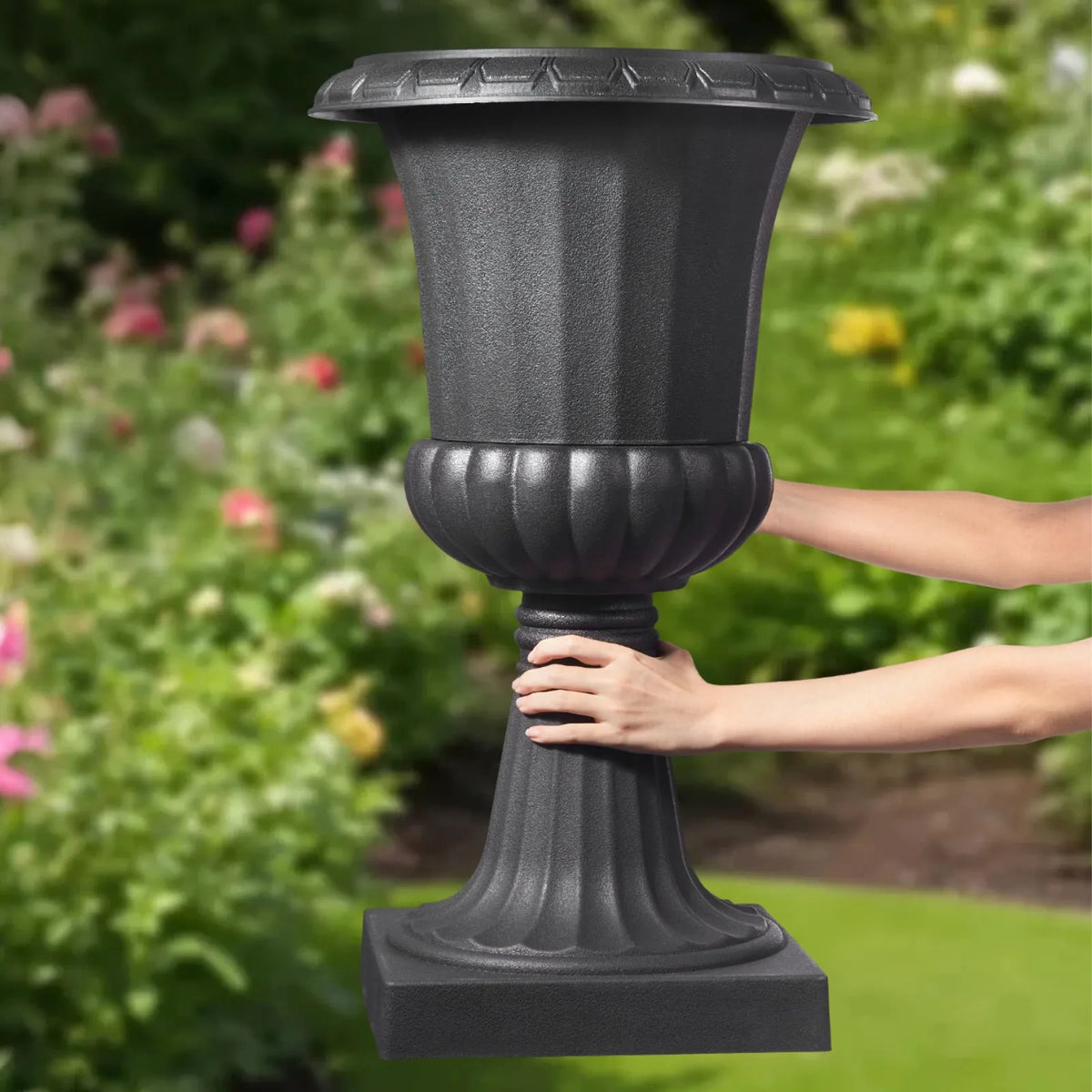 VEVOR Plastic Urn-Style Flower Pots 40 × 67 cm, 2 pcs, Classic Black Flower Pots for Indoor and Outdoor, Decorative Pots for Garden, Balcony, Terrace, Home Entrance, Weddings and Events