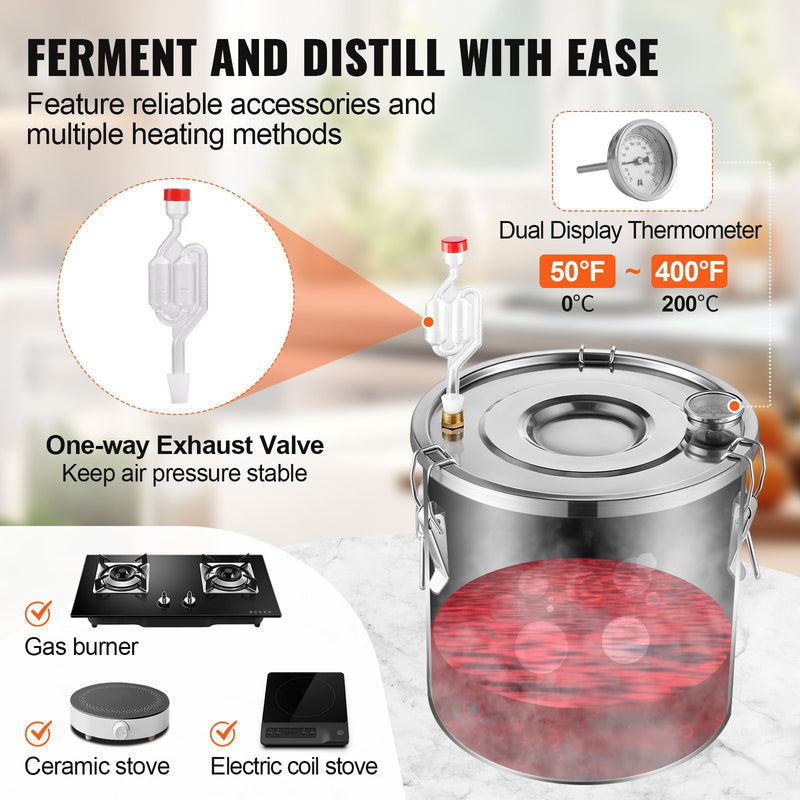 VEVOR 11.4L destilācijas aparāts ar iebūvētu termometru uz vāka un 8W ūdens cirkulācijas sūkni,  šo iekārtu var izmantot augļu vīnu, brendija, degvīna, viskija, etanola, ūdens un ēterisko eļļu destilācijai.