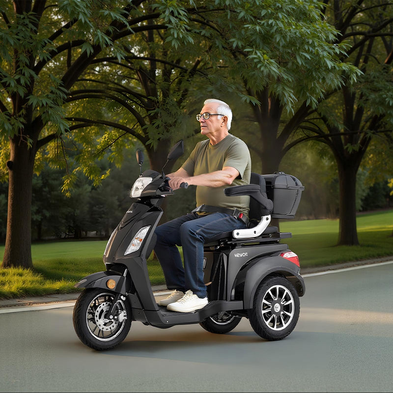 VEVOR smagas klases 3 riteņu elektriskais mobilitātes skrejritenis senioriem un pieaugušajiem, 3 ātrumi, darbības attālums līdz 35 km, 1000 W jauda, piemērots dažādiem segumiem, kāpuma pārvarēšana līdz 20°, slodze līdz 227 kg - ZEMLETES.LV