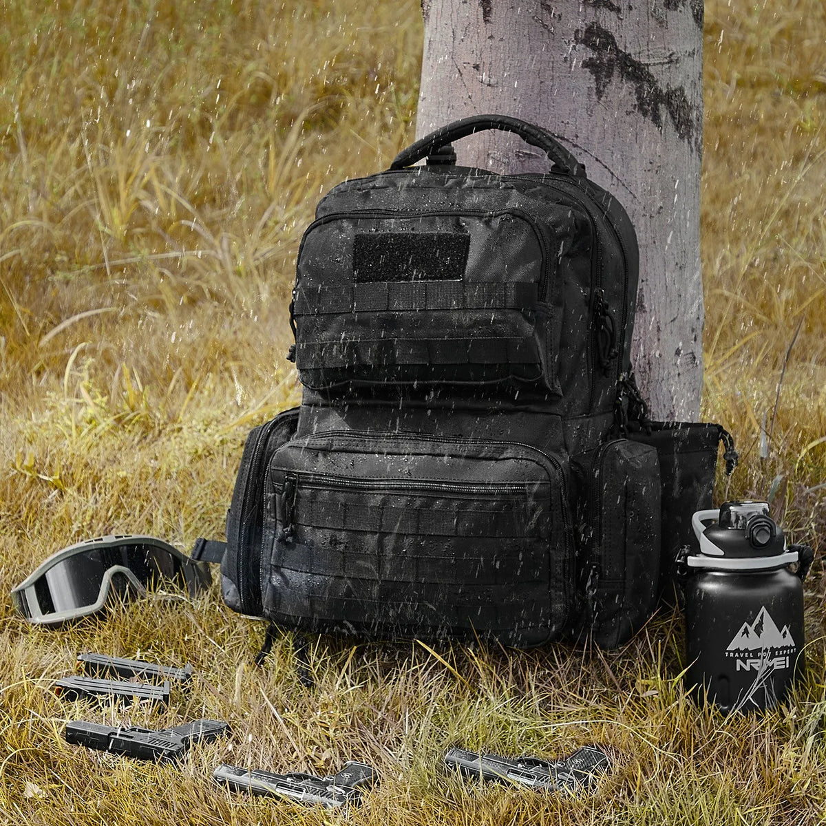 Tactical Backpack for 6 Pistols — 6 Independent Pouches, 10 Magazines, Lockable, Black