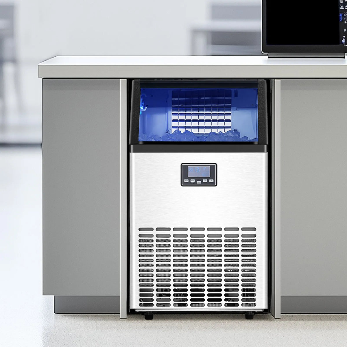 VEVOR komerciālais ledus ģenerators 45,4 kg/24 h ar 15 kg uzglabāšanas ietilpību, 45 kubiņi 15 minūtēs, brīvi stāvošs ar LED digitālo displeju un pašattīrīšanos, piemērots bāram, birojam un restorānam - ZEMLETES.LV