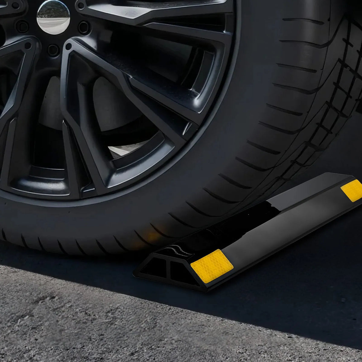 VEVOR Parking Stopper, 446 mm, 2 Pack, Reinforced PP Garage Floor Barrier with Reflective Strips, Suitable for Cars, Vans and Trucks