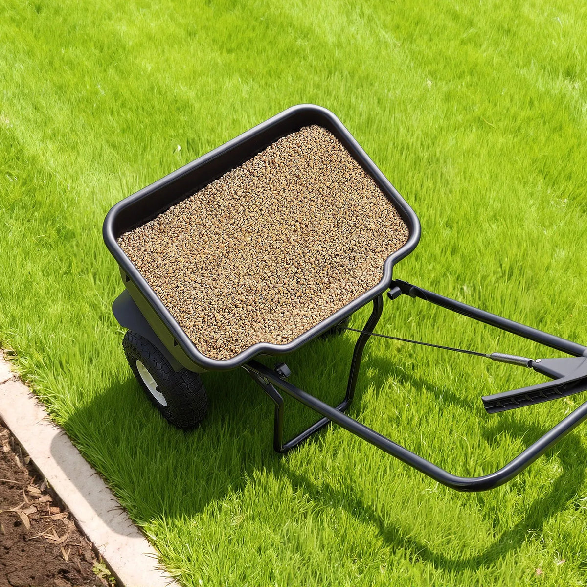 VEVOR stumjams zāliena kaisītājs ar 3,6 m kaisīšanas platumu, 36,3 kg ietilpība, izkliedes kaisītājs ar 254 mm visurgājēju riteņiem, piemērots sēklām, mēslojumam un sālim ledus kausēšanai - ZEMLETES.LV