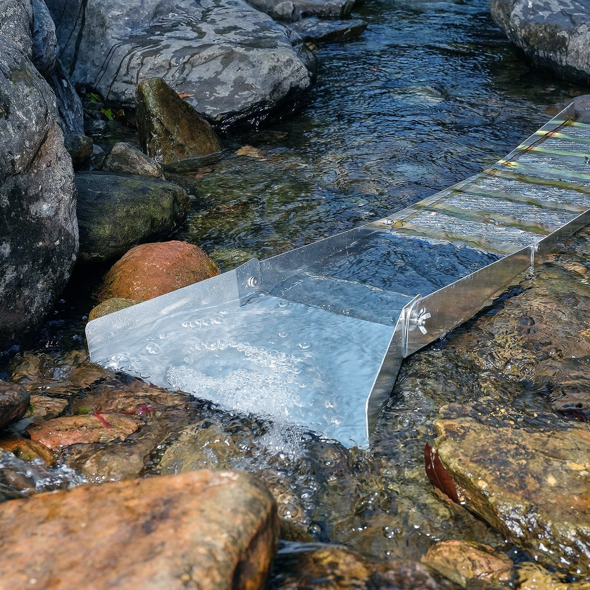 VEVOR Gold Panning Kit with Sluice Box, 127 cm Aluminium Gold Mining Equipment, 23 Pieces