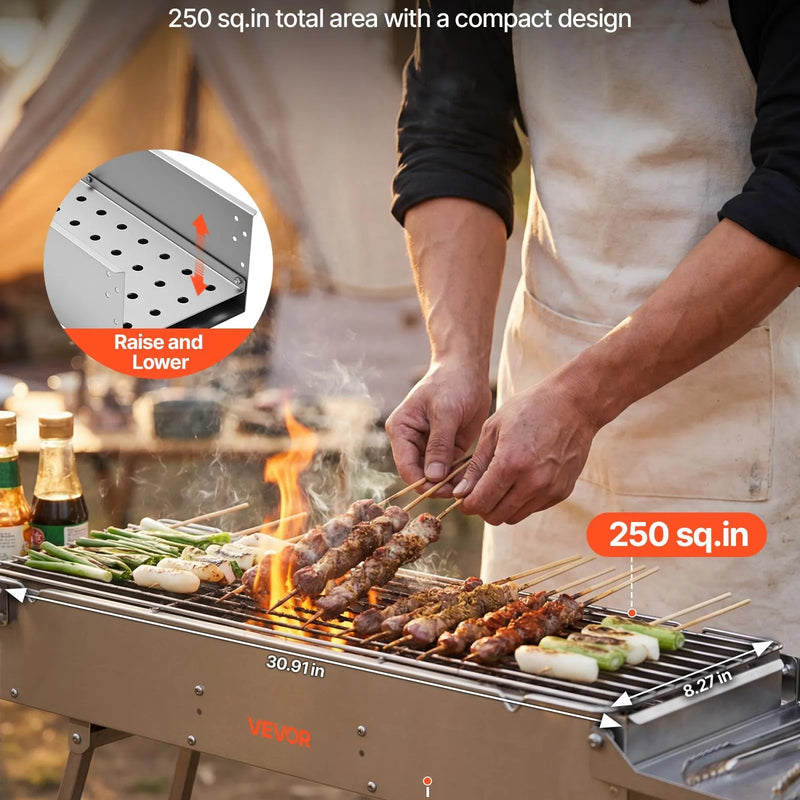 VEVOR salokāms kokogļu grils 0,16 m² ar paceļamu kokogļu paplāti un sānu galdiņiem, nerūsējošā tērauda BBQ grils kempingam un āra pasākumiem - ZEMLETES.LV