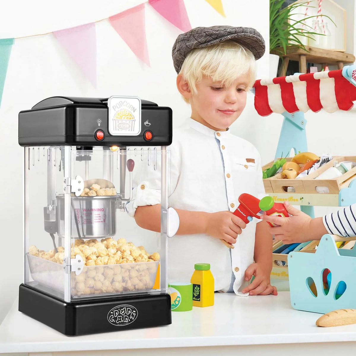 VEVOR galda popkorna aparāts 300 W, 2,5 oz katls līdz 3,8 l vienā ciklā, ar PP durvīm, 2 piederumiem un paplāti, kino stila, melns - ZEMLETES.LV