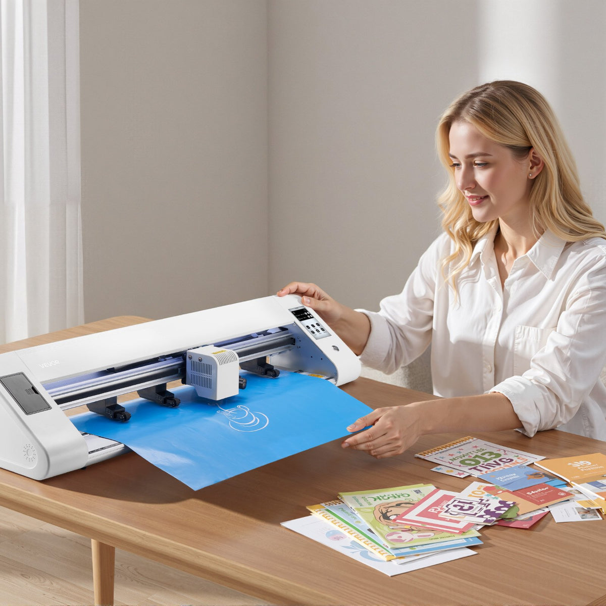 VEVOR vinila griešanas iekārta ar automātisku kontūru noteikšanu, 2 veidu asmeņiem, dizaina programmatūru un materiāliem, saderīga ar vairākiem failu formātiem, DIY personalizētu projektu izgatavošanai - ZEMLETES.LV