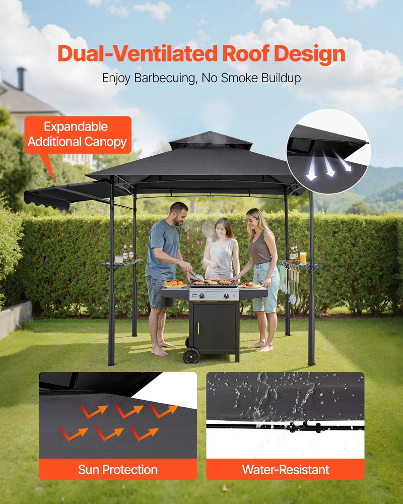 Grila nojume, 2,43 × 1,5 m ar divkāršu jumtu, pastiprināta BBQ nojume ar papildu markīzi, pulverkrāsota tērauda patia grila patversme ar 2 sānu plauktiem un āķiem, āra grilēšanas nojume dārzam