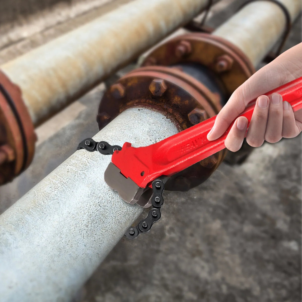 VEVOR Chain Pipe Wrench, 910 mm Length, Heavy-Duty Tool for Oil Filters and Pipe Gripping, Working Range 114–190 mm, Chain Length 760 mm