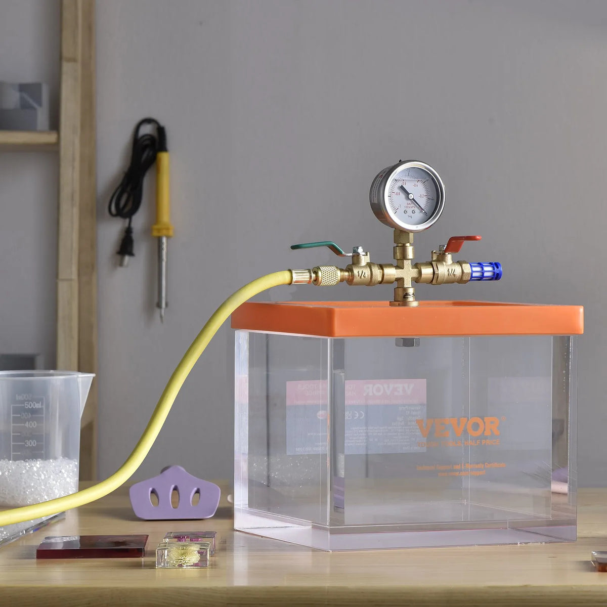 VEVOR 7.6 L Vacuum Chamber, Advanced Multifunctional Acrylic Vacuum Degassing Chamber with Transparent Housing, Designed for Resin, Silicone Gel and Plaster Degassing and Vacuum Extraction