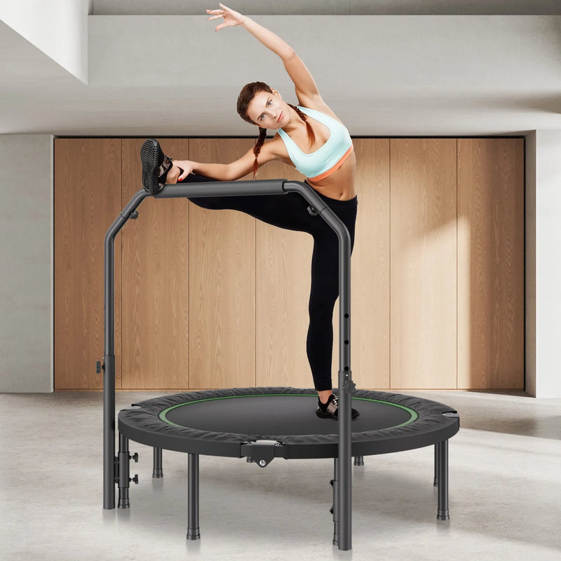 Saliekams mini fitnesa batuts 132 cm pieaugušajiem ar rokturi treniņiem