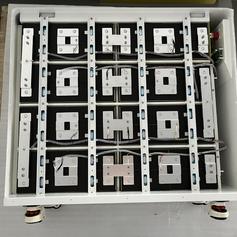 LiFePO4 mājas enerģijas uzkrāšanas akumulators, 51,2 V, 628 Ah, 32,15 kWh, 300 A viedā BMS, skārienekrāns, CAN, RS485, RS232 un riteņi