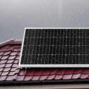 VEVOR 400 W pilns saules enerģijas komplekts ar 2 × 200 W monokristāliskajiem paneļiem, 12,8 V 100 Ah LiFePO₄ akumulatoru, 40 A MPPT uzlādes kontrolieri un 1000 W invertoru mājai, kemperiem, laivām un autonomām sistēmām