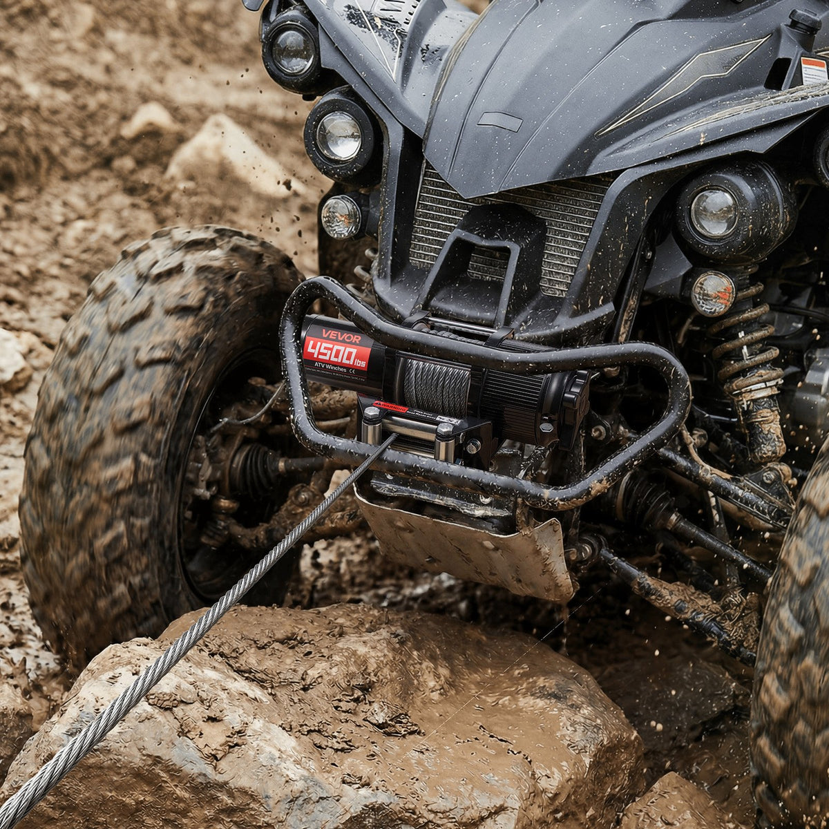 VEVOR elektriskā vinča ATV/UTV 2041 kg ar Φ6 mm x 12 m tērauda trosi, bezvadu un vadu tālvadības pulti, IP54 ūdensizturība, ar rullīšu vadotni un montāžas plāksni bezceļu vilkšanai - ZEMLETES.LV