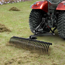 VEVOR piekabināms zāliena skarifikators, 1525 mm darba platums, ar 32 tērauda zariem, trīspunktu zāliena skarifikatora grābeklis ar stiprinājumiem traktoram, ainavu grābeklis dārzam, saimniecībai un zālienam