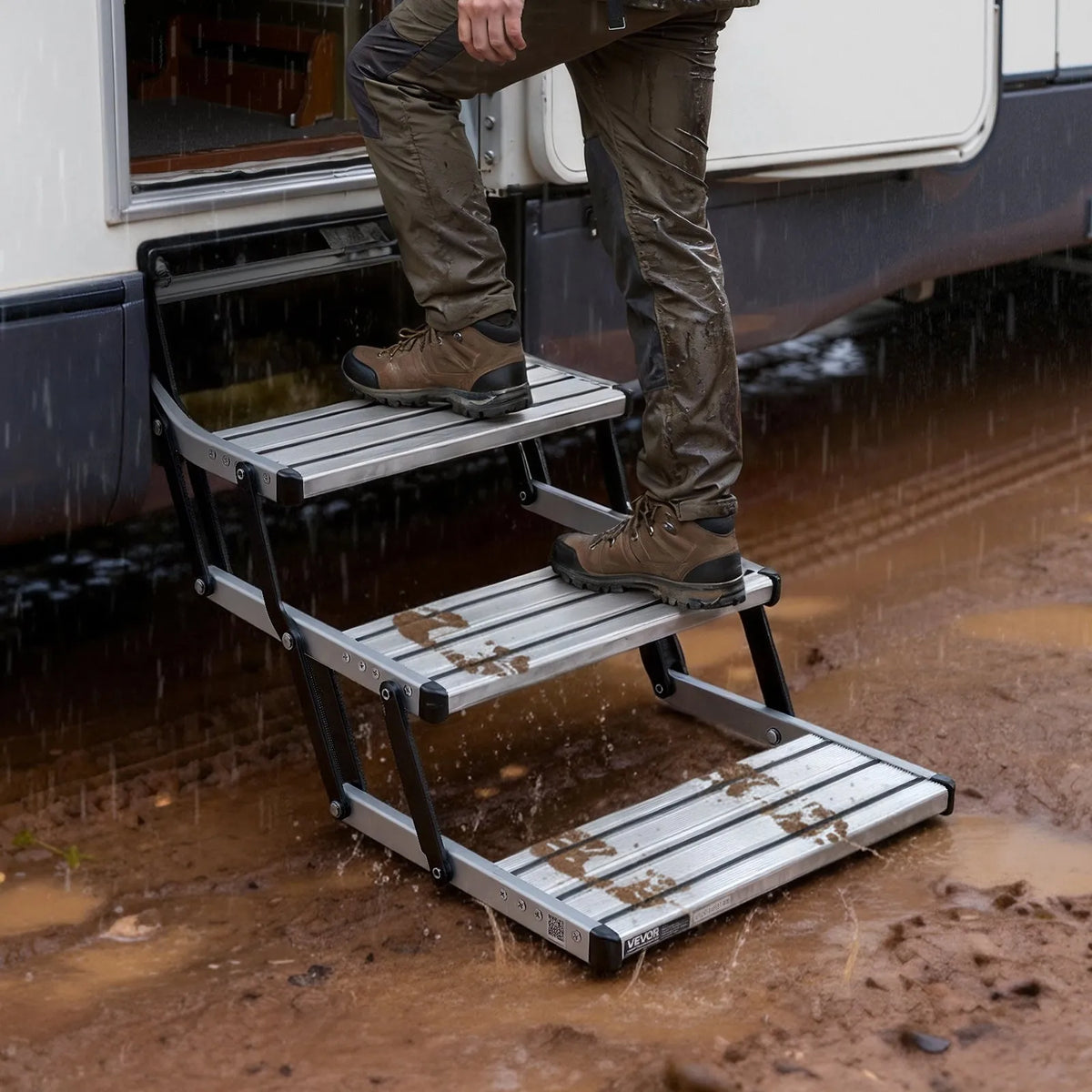 VEVOR RV kāpnes 3 pakāpieni, 200 kg nestspēja, manuāli izvelkamas teleskopiskas salokāmas alumīnija sakausējuma kāpnes ar tērauda rāmi, neslīdošas ieejas kāpnes kemperim un piekabei - ZEMLETES.LV