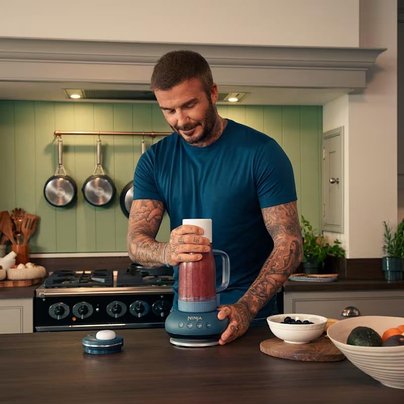 Ninja BlendBOSS DB351EUCY 1100 W blenderis ar 710 ml ceļojumu krūzi un Auto-iQ