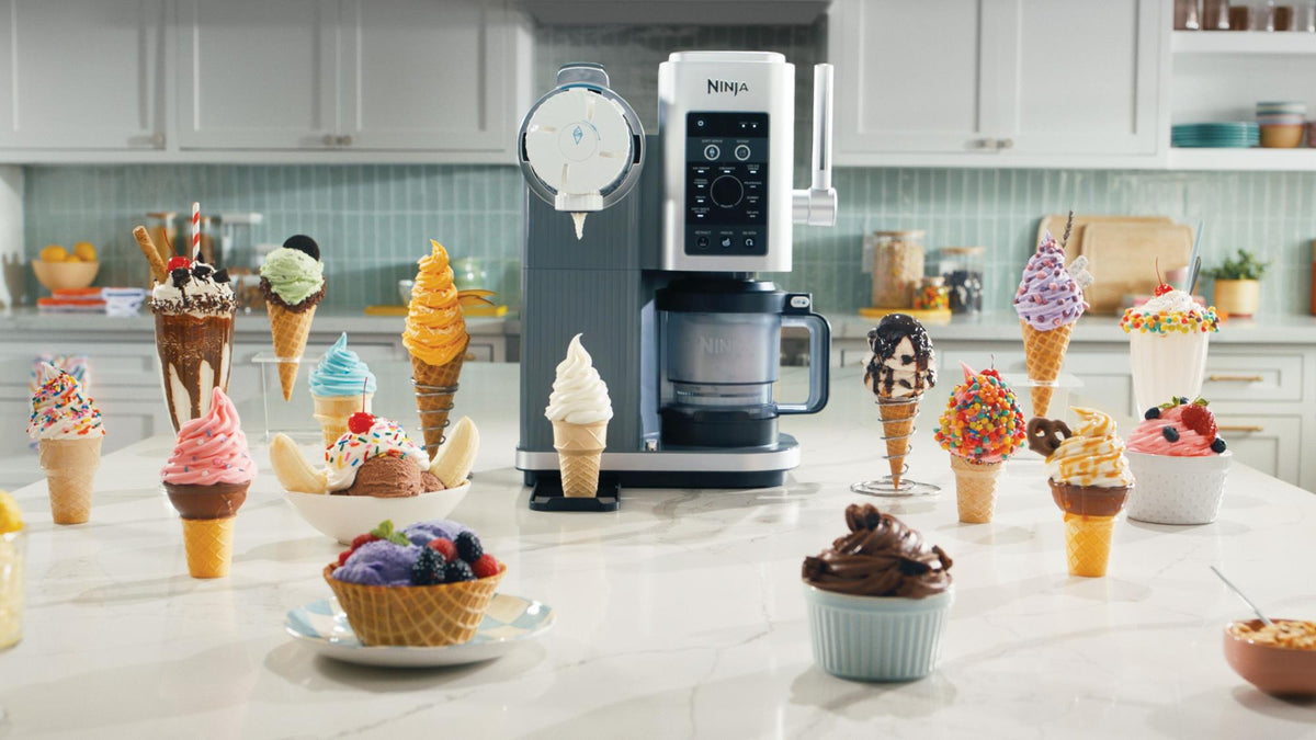 Ninja CREAMi Swirl NC701EU, 800 W, 13-in-1 ice cream and soft serve machine, 2 × 480 ml containers, Soft Serve, Gelato, Sorbet, Frozen Yogurt, Milkshake and Mix-In