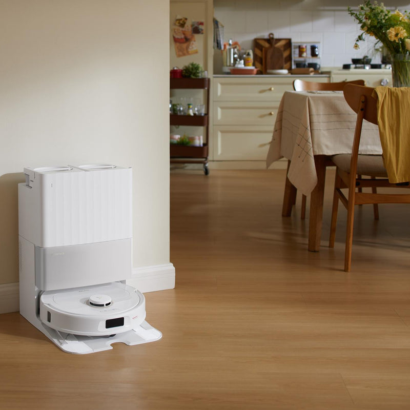 Roborock Qrevo C Pro White QRRCP02-00, robotizēts putekļsūcējs ar sauso un mitro uzkopšanu, 18 500 Pa, LiDAR navigāciju un pašattīrīšanās staciju