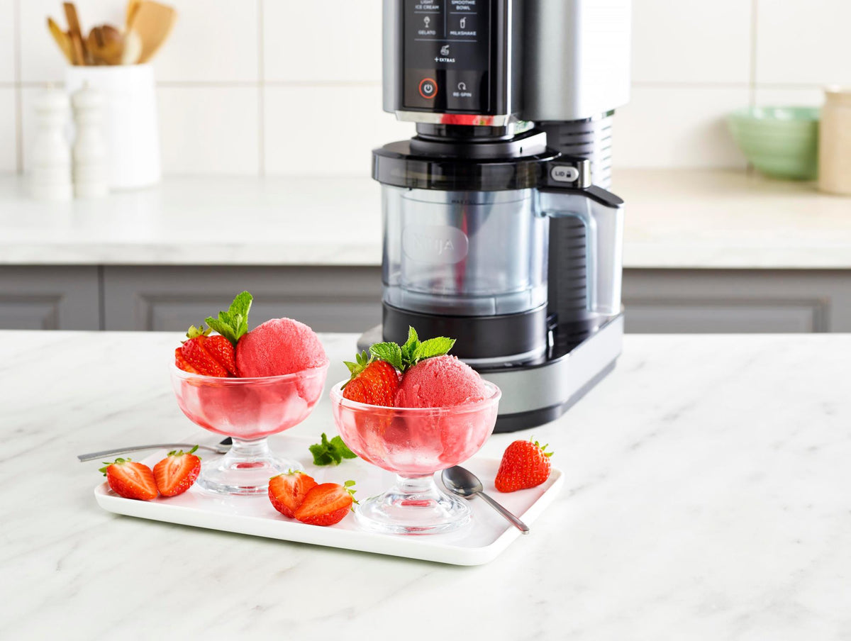 Ninja CREAMi NC302EU 7-in-1 saldējuma un saldēto desertu gatavošanas ierīce