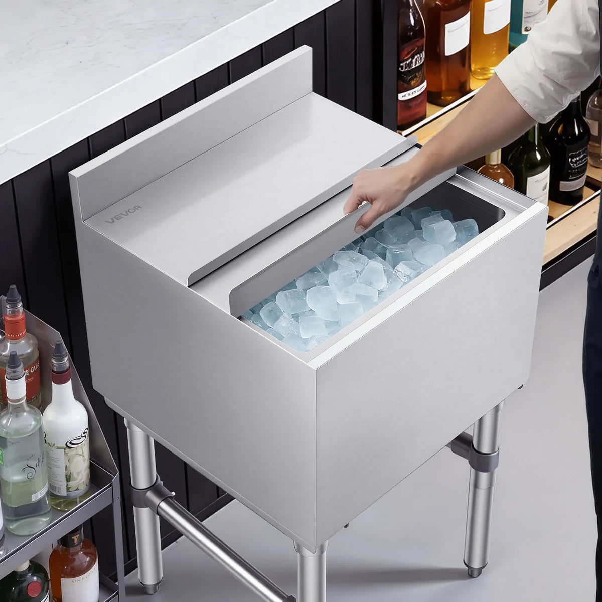 VEVOR komerciālais ledus konteiners 46,7 l, nerūsējošā tērauda ledus kaste 455 × 455 × 850 mm ar bīdāmu vāku un pudeļu turētājiem, kokteiļu stacija bāram, restorānam un krogam, NSF sertificēts - ZEMLETES.LV