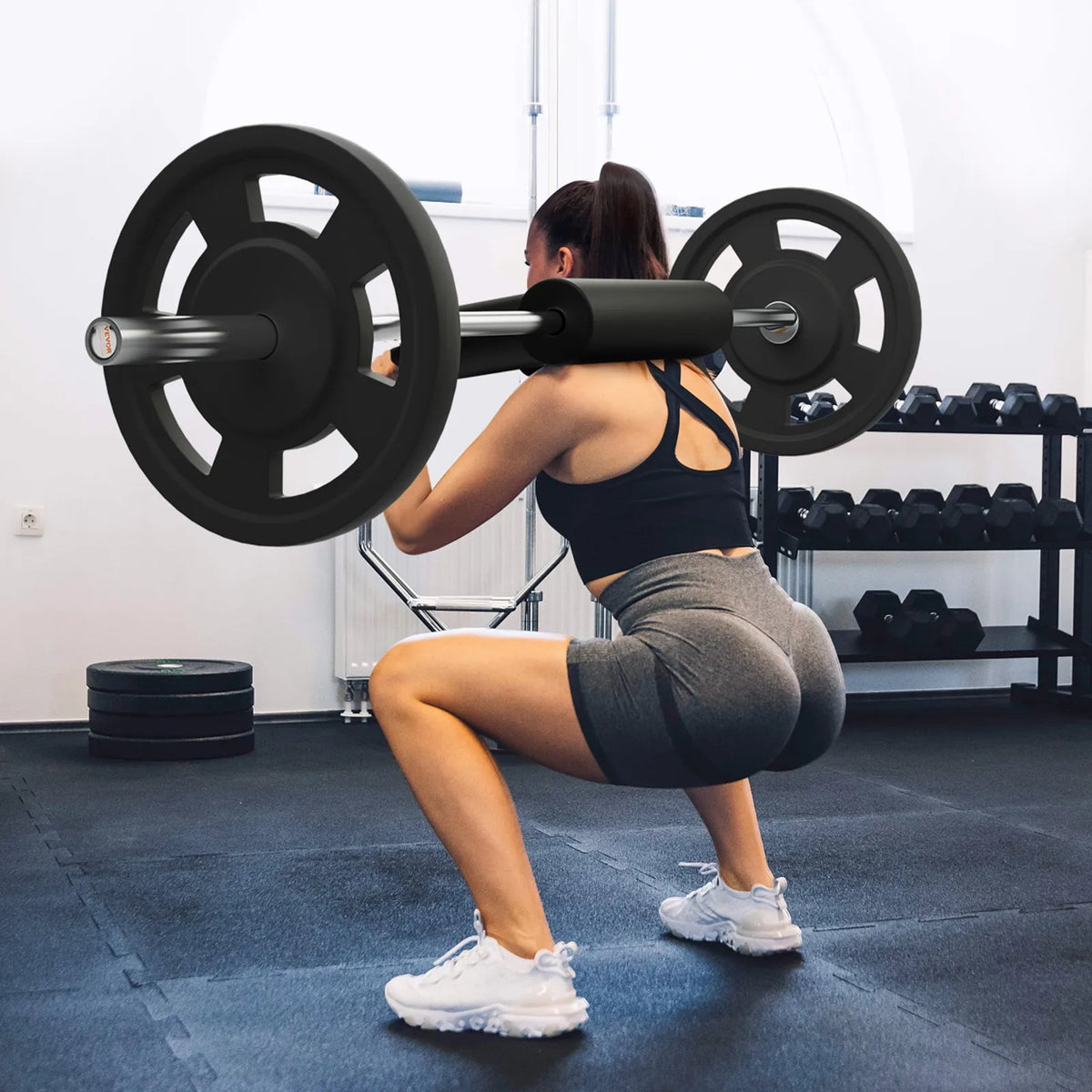 VEVOR drošības pietupienu stienis, 680 kg slodze, ar plecu un roku spilventiņiem, 32 mm diametrs, piemērots priekšējiem pietupieniem, izklupieniem un rehabilitācijai - ZEMLETES.LV