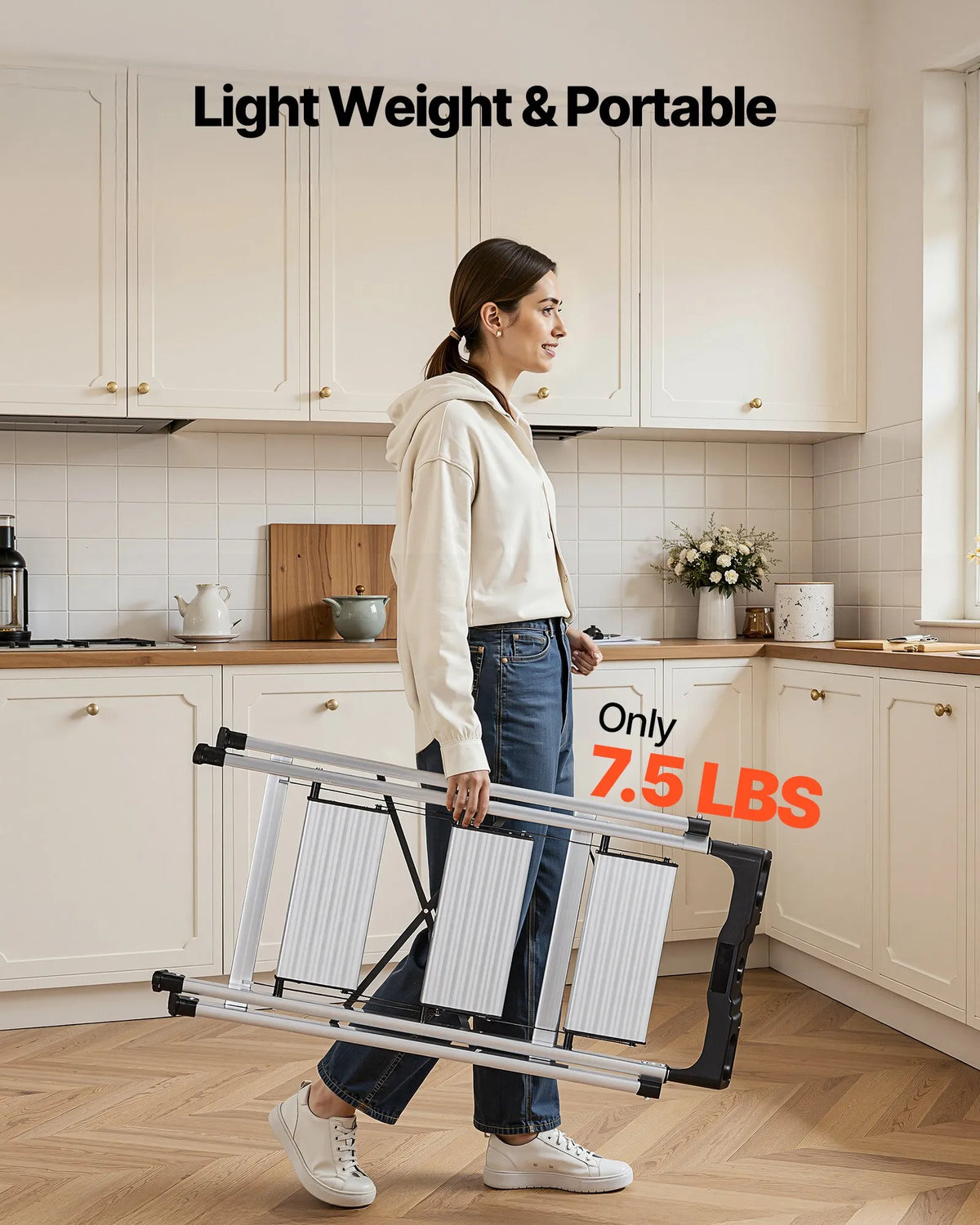 VEVOR 3 pakāpienu kāpnes, saliekams pakāpiens ar platu neslīdošu platformu un ērtu rokturi, 150 kg nestspēja, alumīnija, virtuvei, noliktavai, mājai un birojam, sudraba krāsā - ZEMLETES.LV