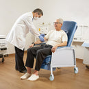 VEVOR geriatriskais atpūtas krēsls, 3 pozīciju regulējams medicīniskais krēsls ar atzveltni, pārvietojams aprūpes krēsls ar 4 riteņiem, mīkstu polsterējumu un noņemamu paplāti, piemērots slimnīcām, pansionātiem un mājas aprūpei