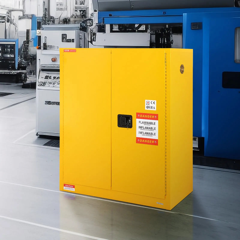 VEVOR 128,7 l uzliesmojošu šķidrumu drošības skapis 1095 × 460 × 1273 mm, Q235 auksti velmēta tērauda skapis ar 1 regulējamu plauktu, 2 manuāli aizveramām durvīm, ventilāciju un zemējumu, rūpnieciskai lietošanai, dzeltens.